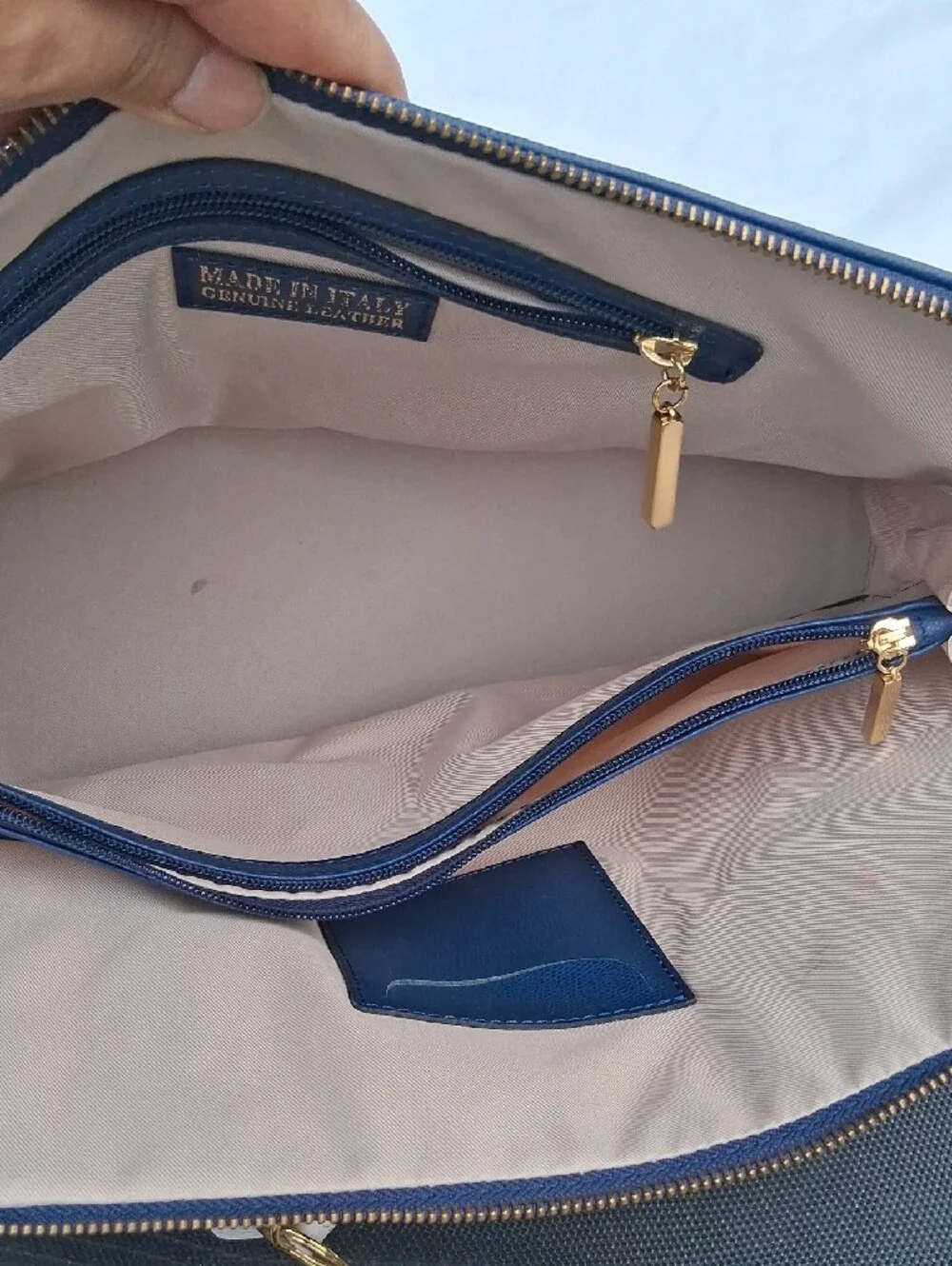 LAURO‎ Navy and Cream Structured Dome Satchel